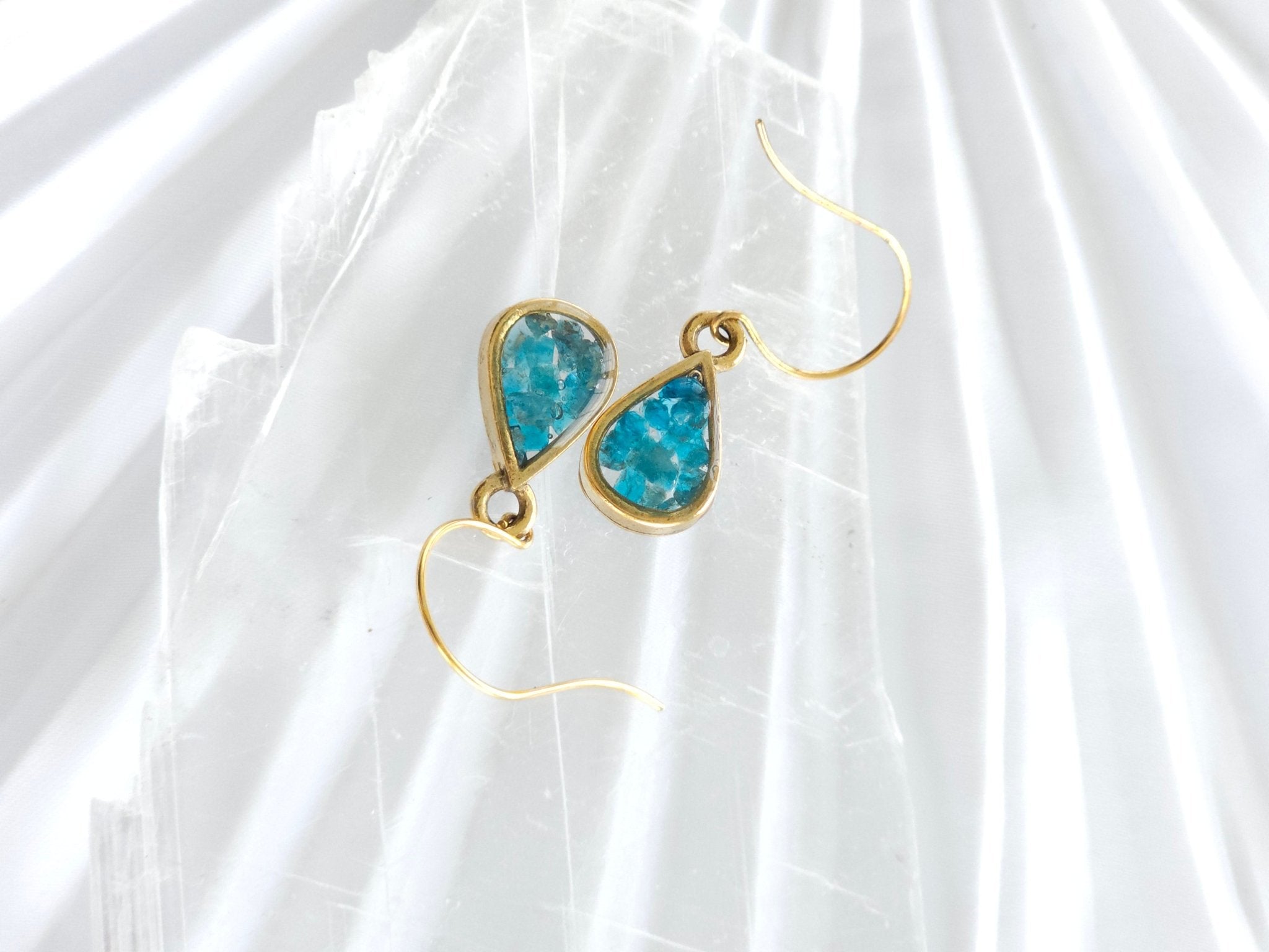 Crystal and Resin Drop Earrings - All Cheri's Intriguing Crystals LLCEarrings